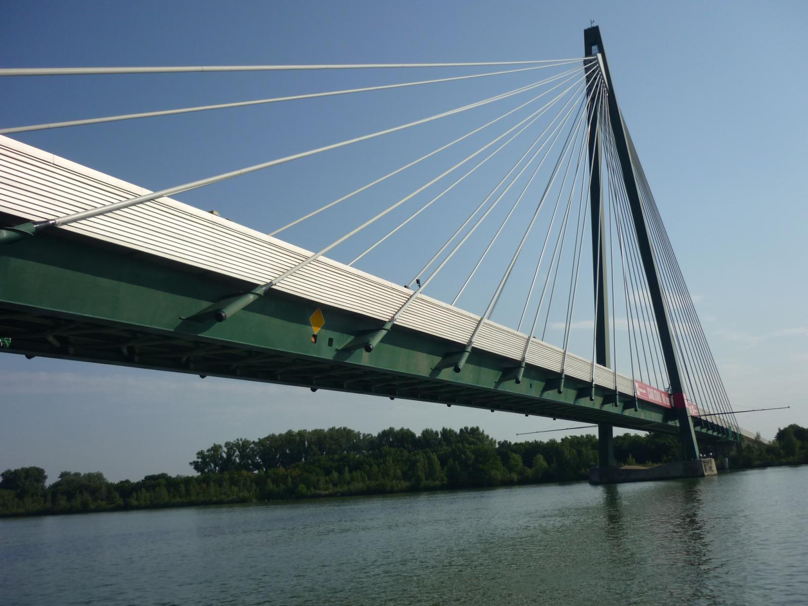 Donaustadtbrücke